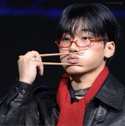 崔傘 (ATEEZ)的最新活動照片