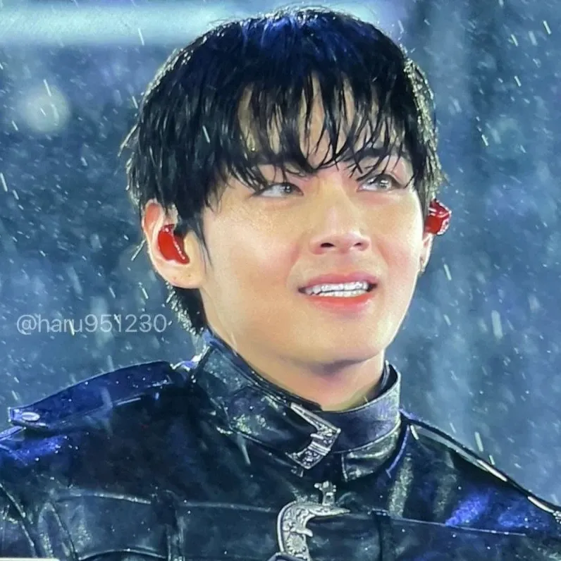 Foto terbaru V (BTS)