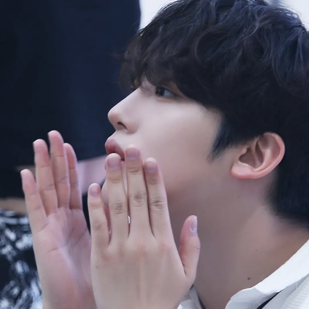 Behind-the-scenes cut of Kim Yohan (WEi)