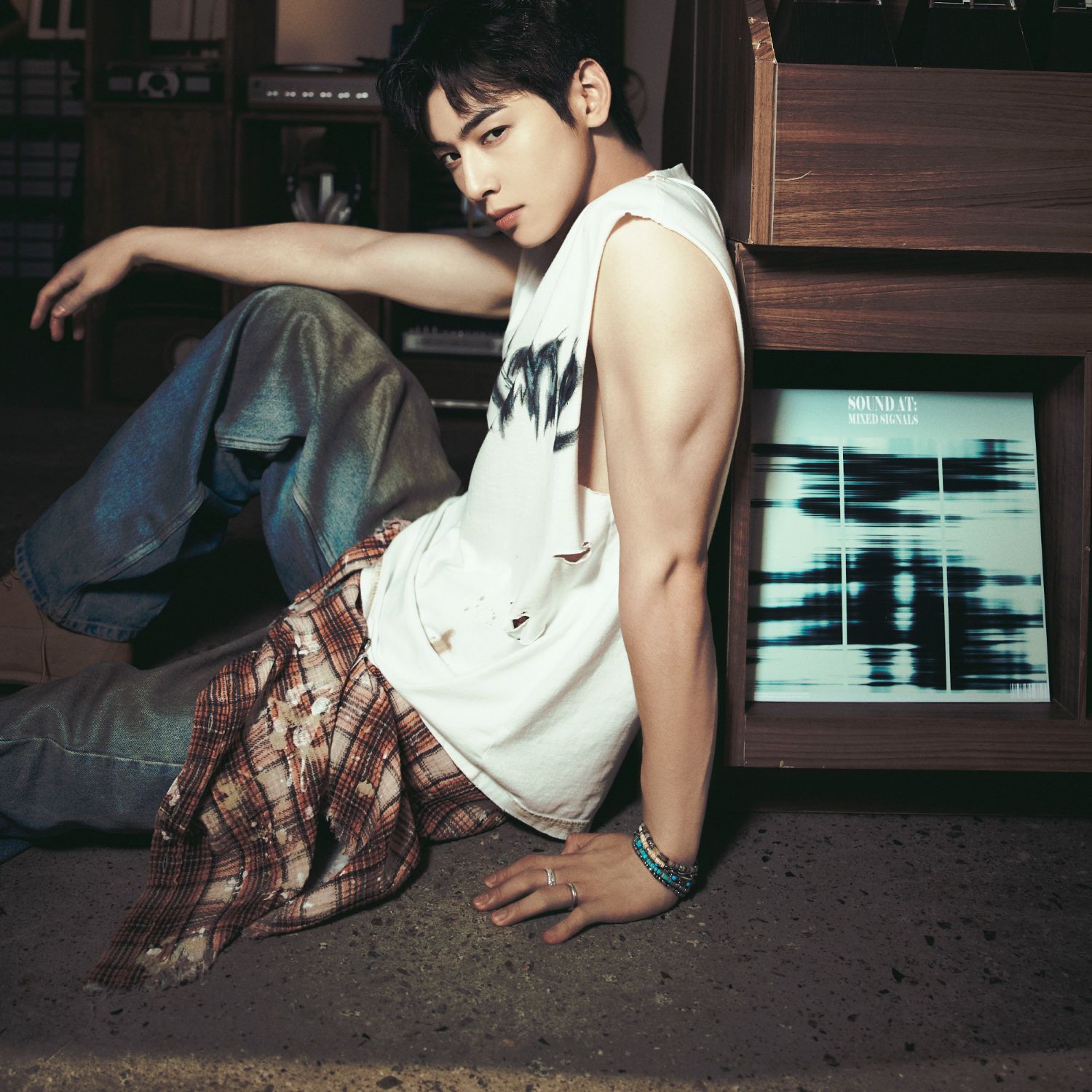 Recent activity shot of Eunwoo (ASTRO)