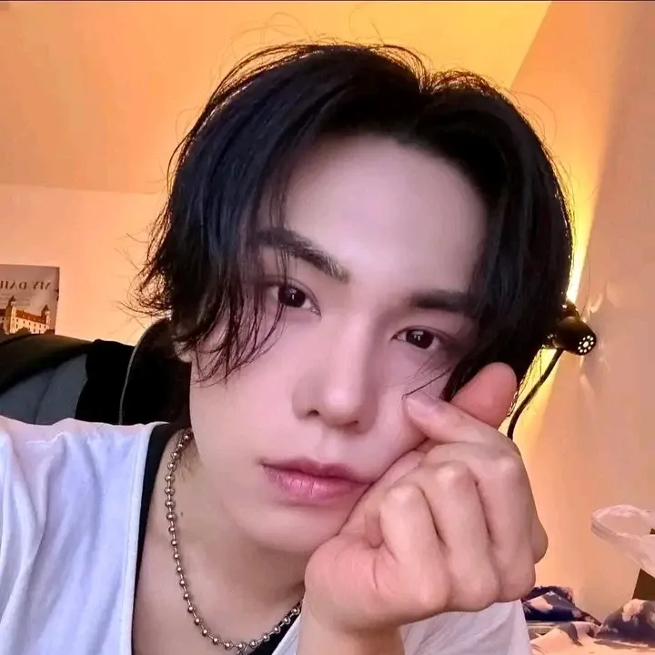 A moment captured by Rocky's fan