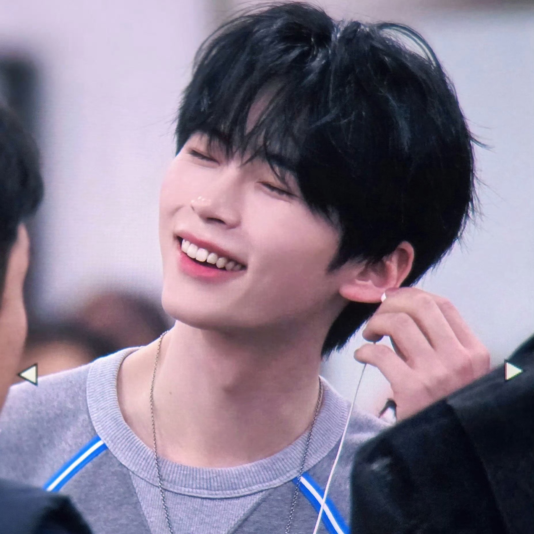 Recent activity shot of Sung Hanbin (ZEROBASEONE)