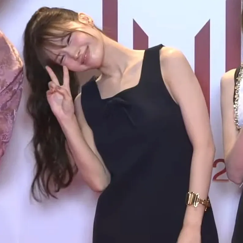 モモ (TWICE)の最近の活動写真