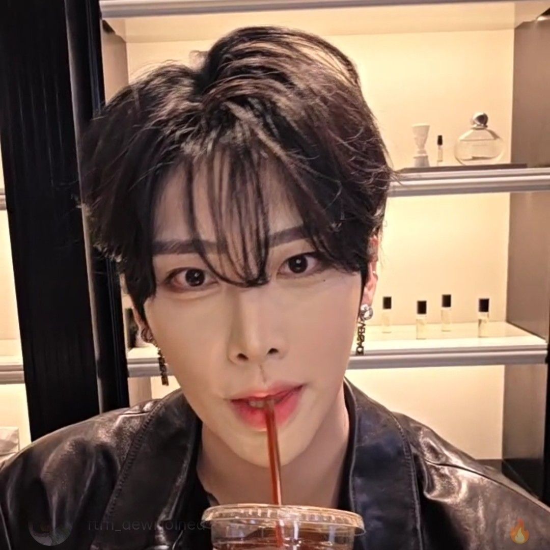 Recent activity shot of Ricky (ZEROBASEONE)