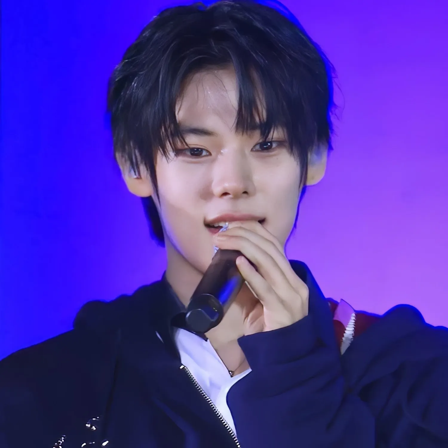 Feed komunitas K-pop terpanas hari ini