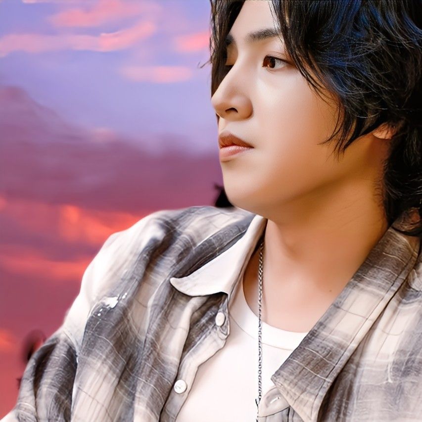 Latest photo of Wooseok (PENTAGON)