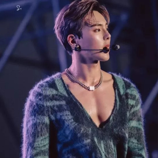 Momen yang diabadikan oleh penggemar MONSTA X