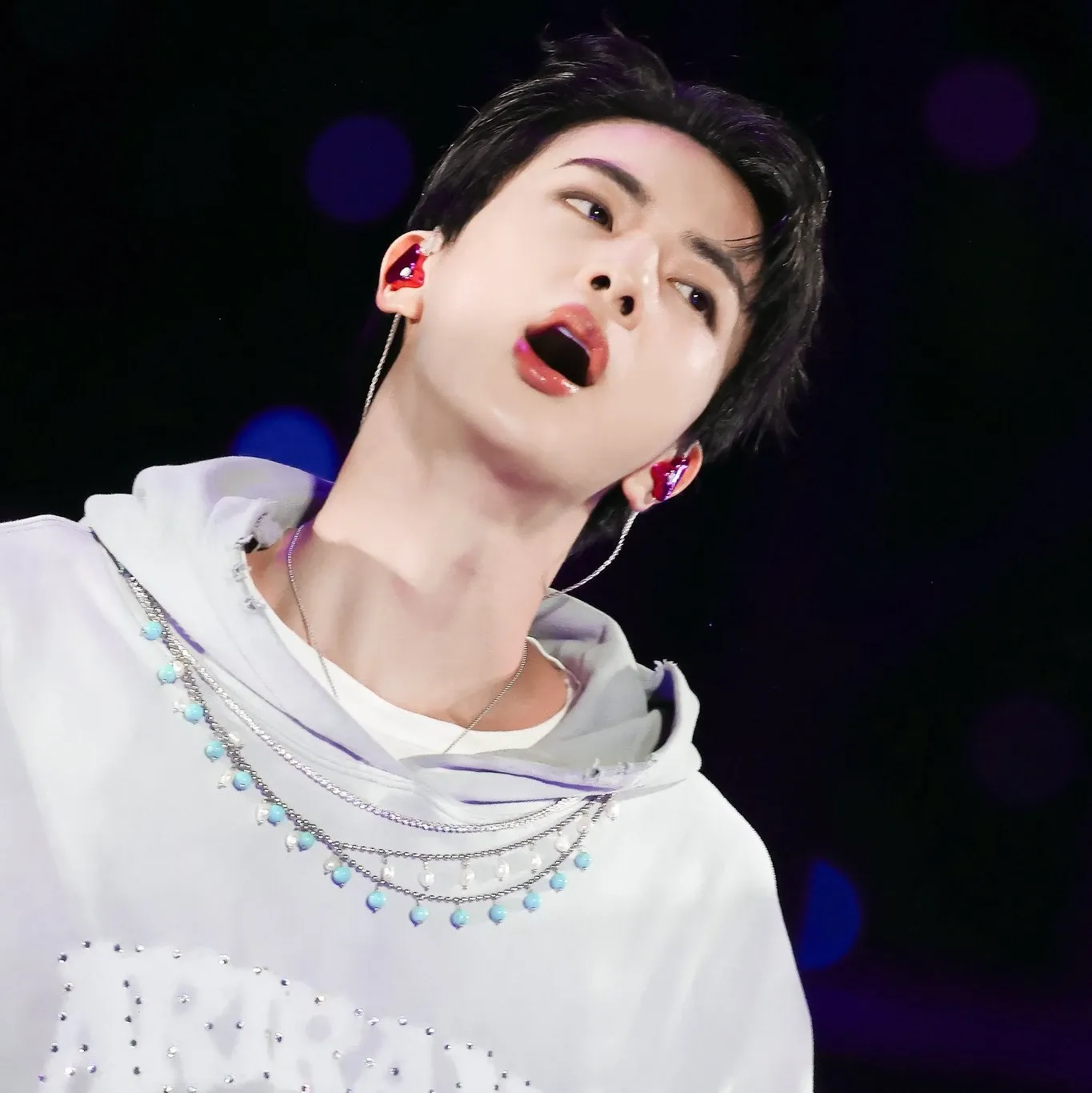 진 (방탄소년단)의 최신 사진