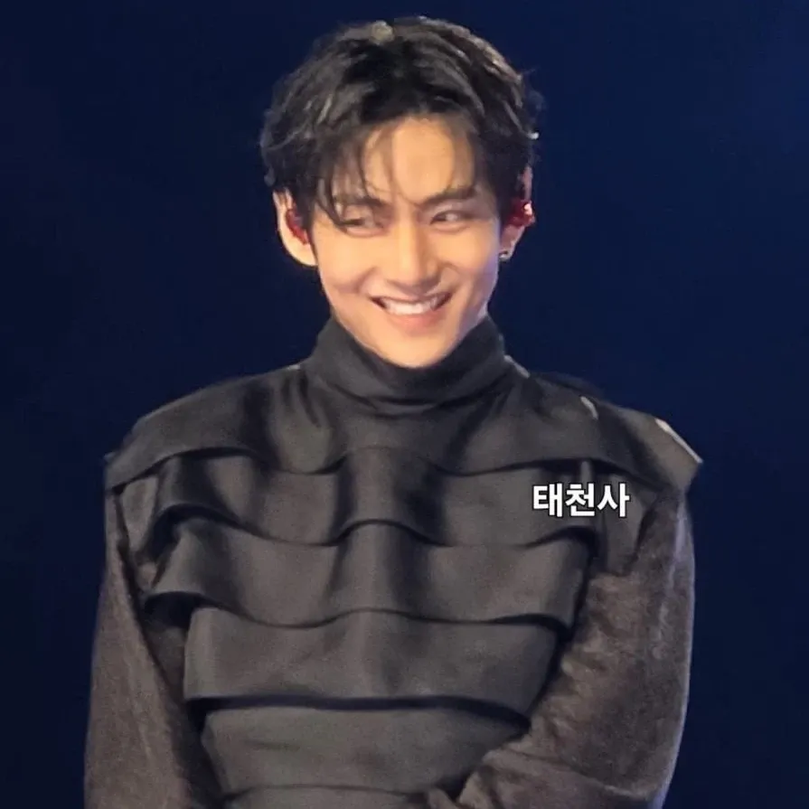 Momen yang diabadikan oleh penggemar V (BTS)