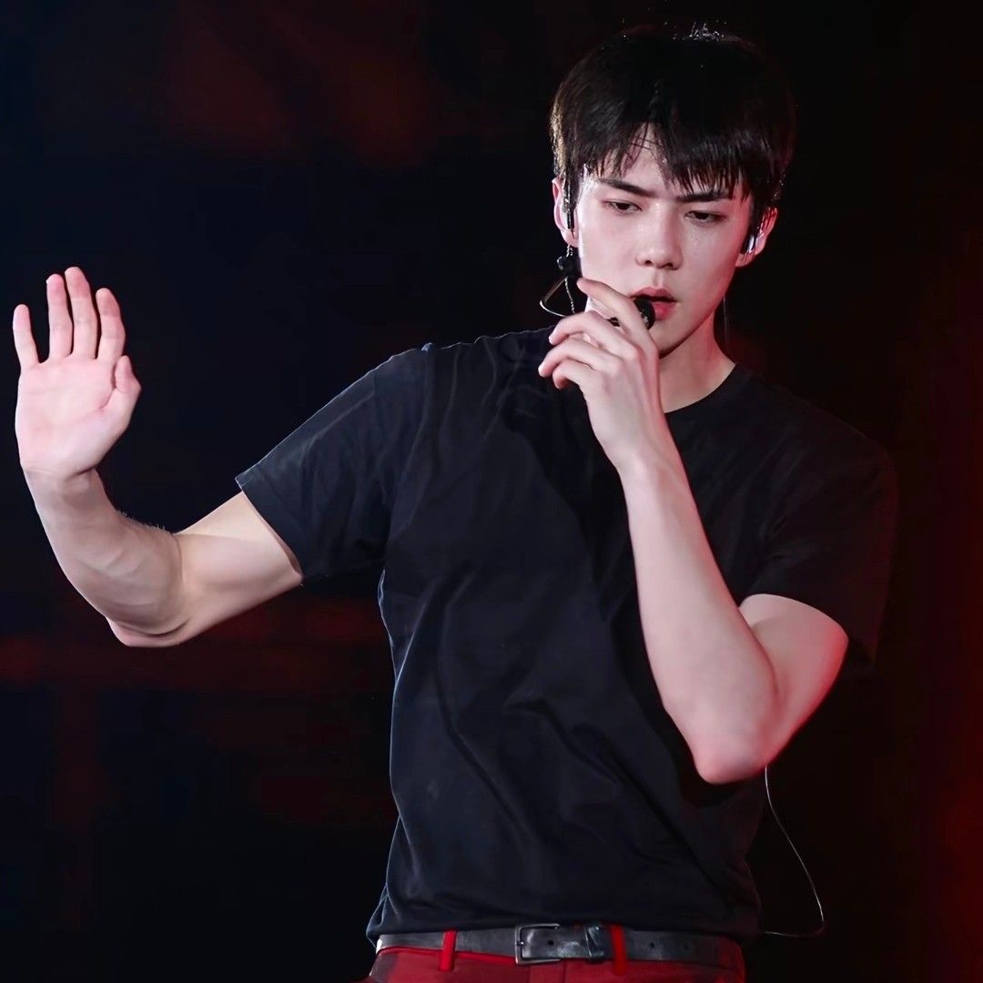 세훈 (EXO) 최근 활동샷