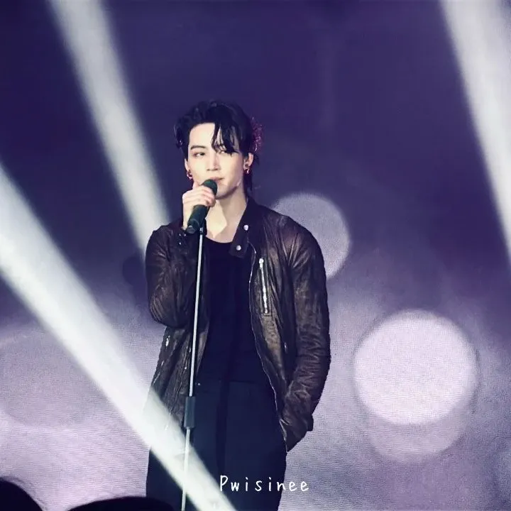 Behind-the-scenes cut of JAY B (GOT7)