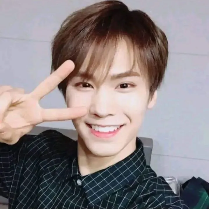 A moment captured by Rocky's fan