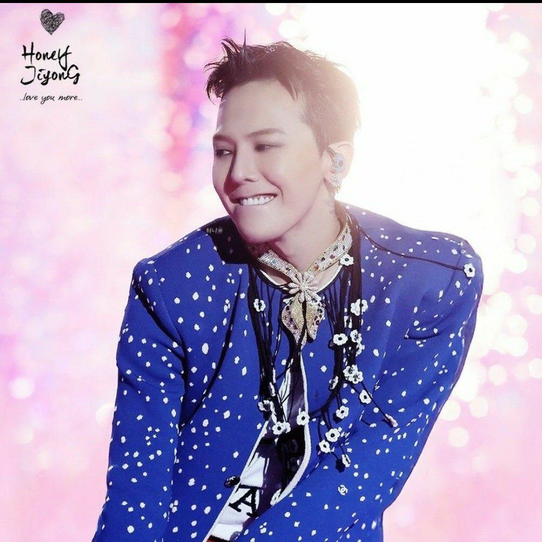 Momen yang diabadikan oleh penggemar G-DRAGON (BIGBANG)