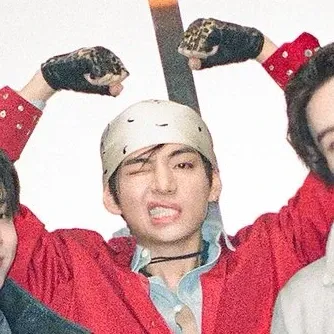 Latest photo of V (BTS)