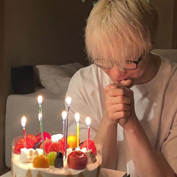 Behind-the-scenes cut of Moonbin (ASTRO)