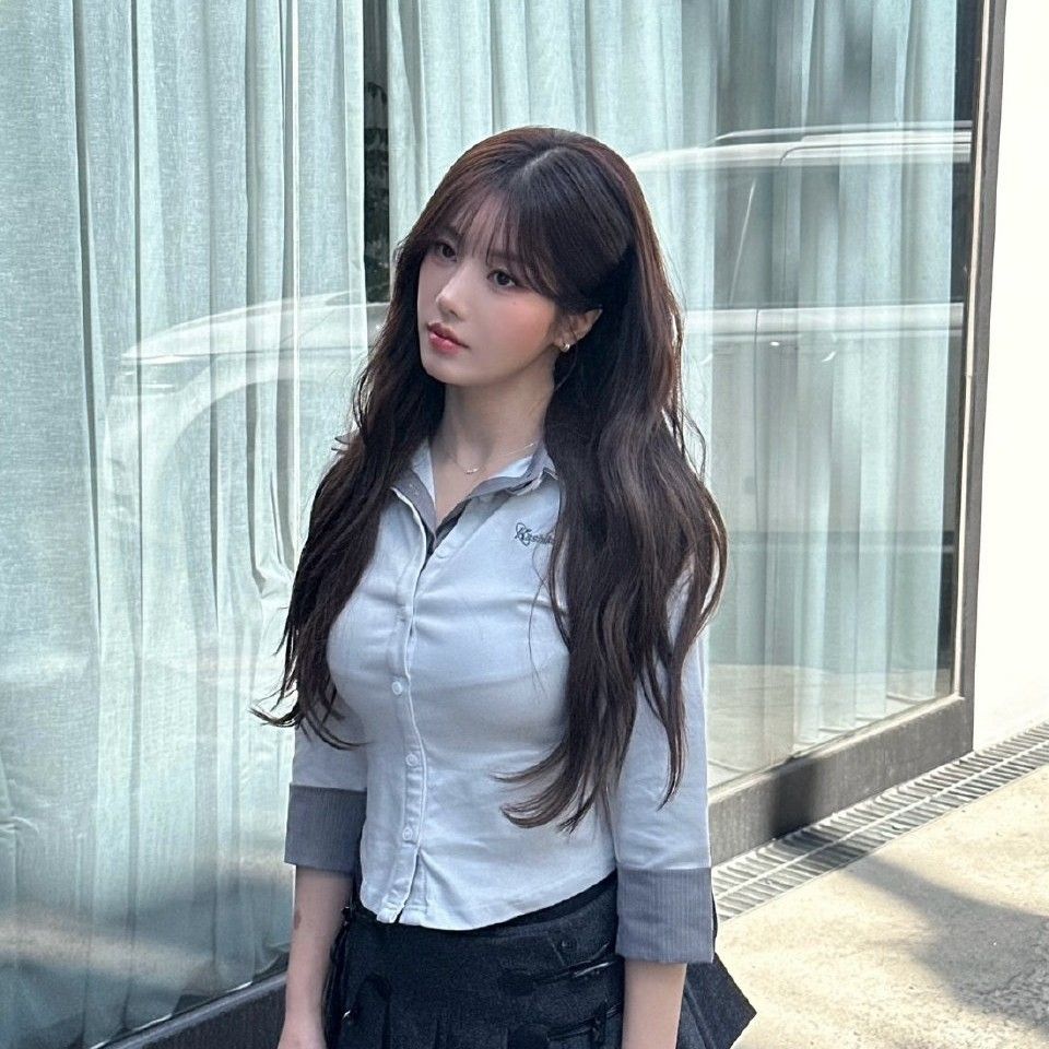 Behind-the-scenes cut of Kwon Eunbi