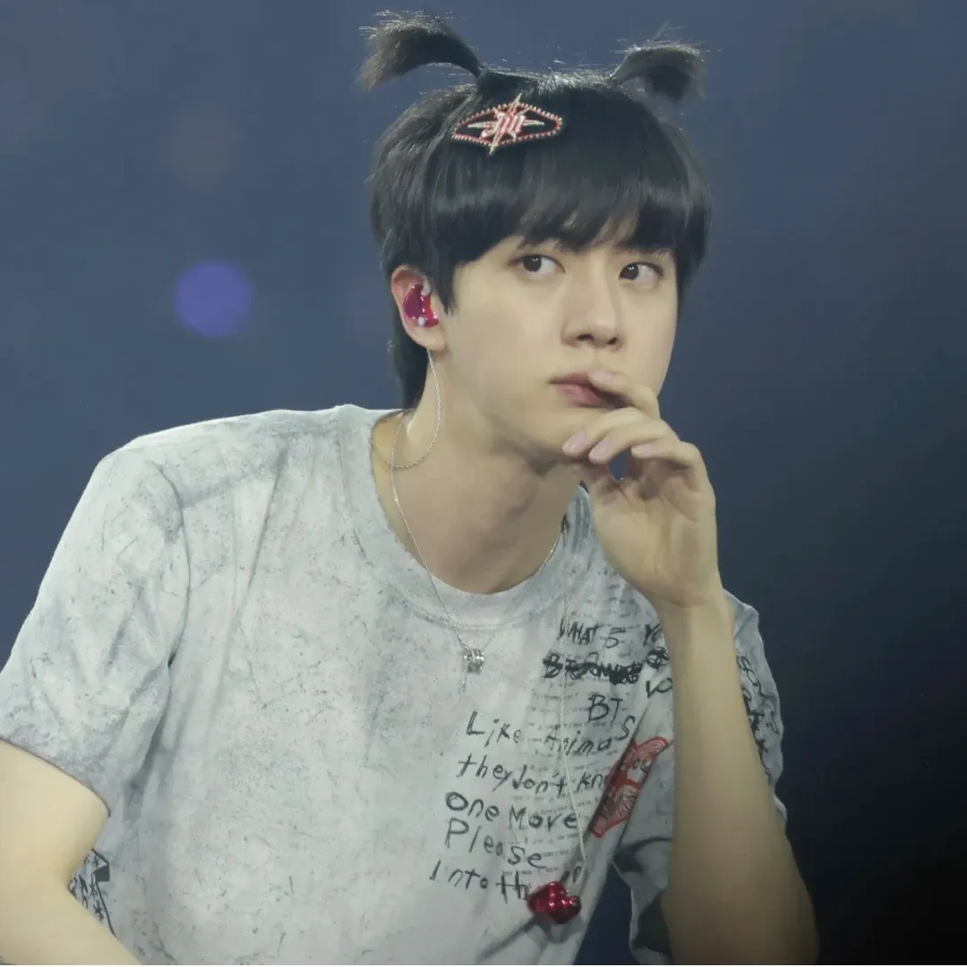 Potret di balik layar Jin (BTS)