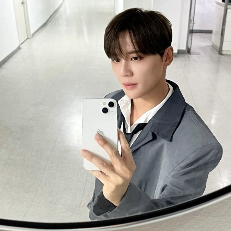 A moment captured by Kim Junsu (JX)'s fan