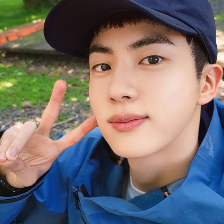 ジン (BTS)の最新写真