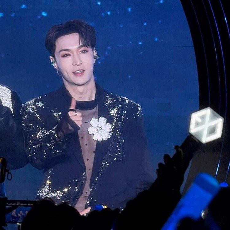 Lay (EXO)的幕后花絮