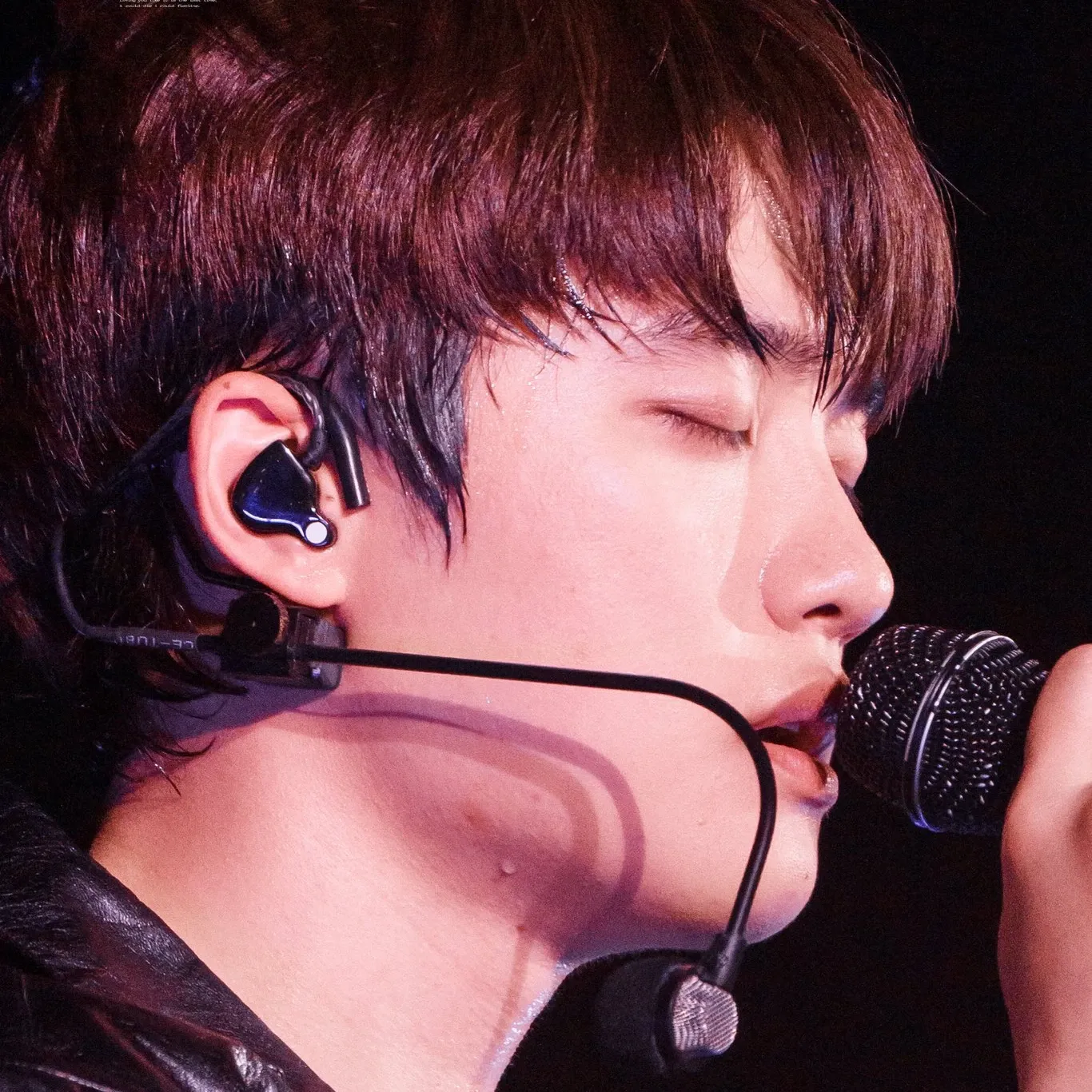 Foto aktivitas terbaru D.O. (EXO)