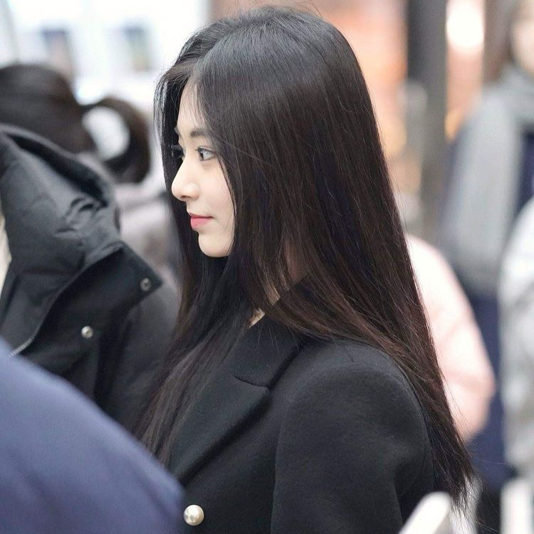 Foto aktivitas terbaru TWICE