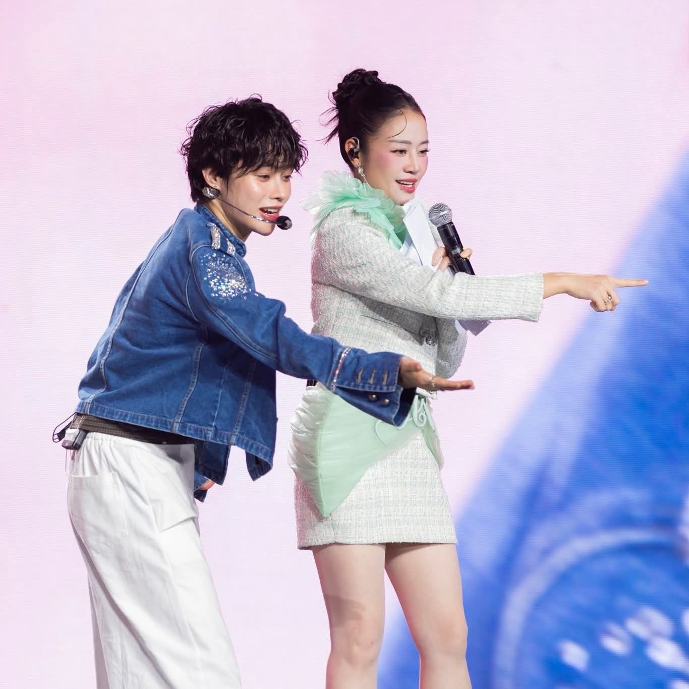 A moment captured by Hanbin (TEMPEST)'s fan