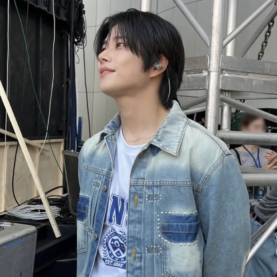 Behind-the-scenes cut of MJ (ASTRO)