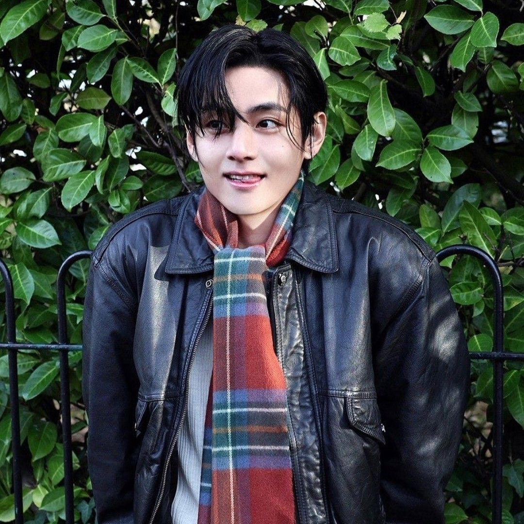 뷔 (방탄소년단)의 비하인드 컷