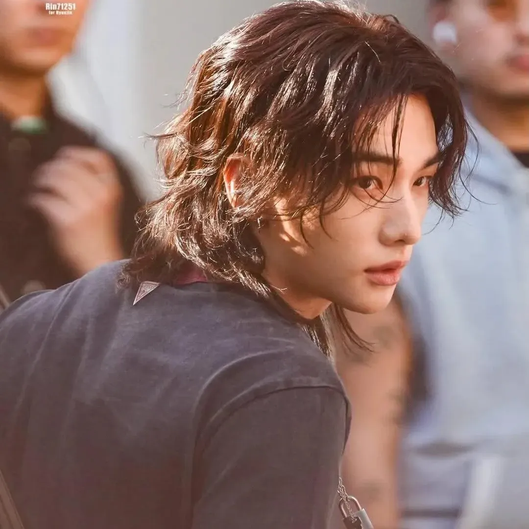 현진 (Stray Kids)의 비하인드 컷