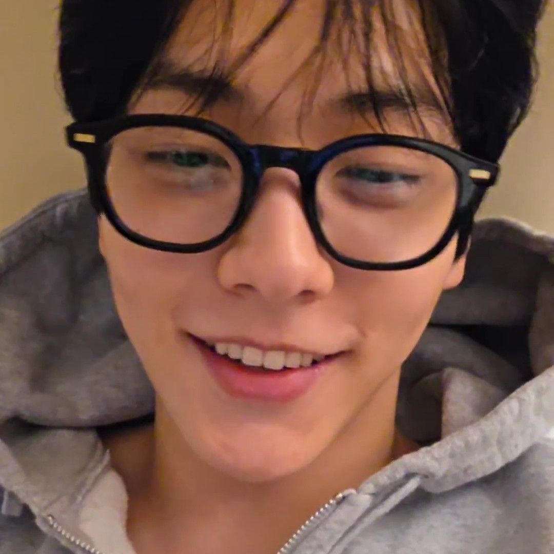 A moment captured by Soobin (TOMORROW X TOGETHER)'s fan