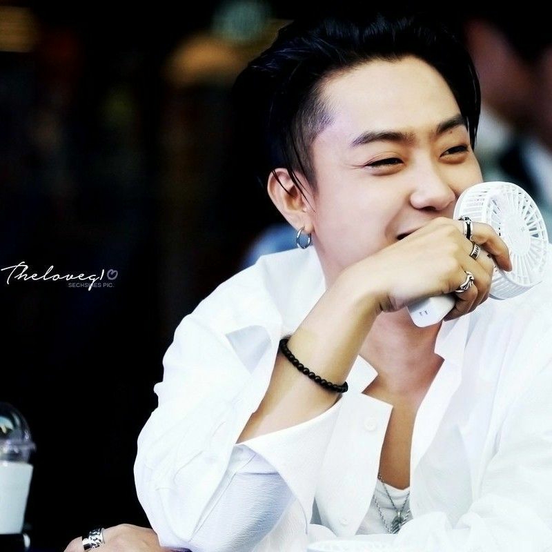 Recent activity shot of Eun Jiwon (SECHSKIES)