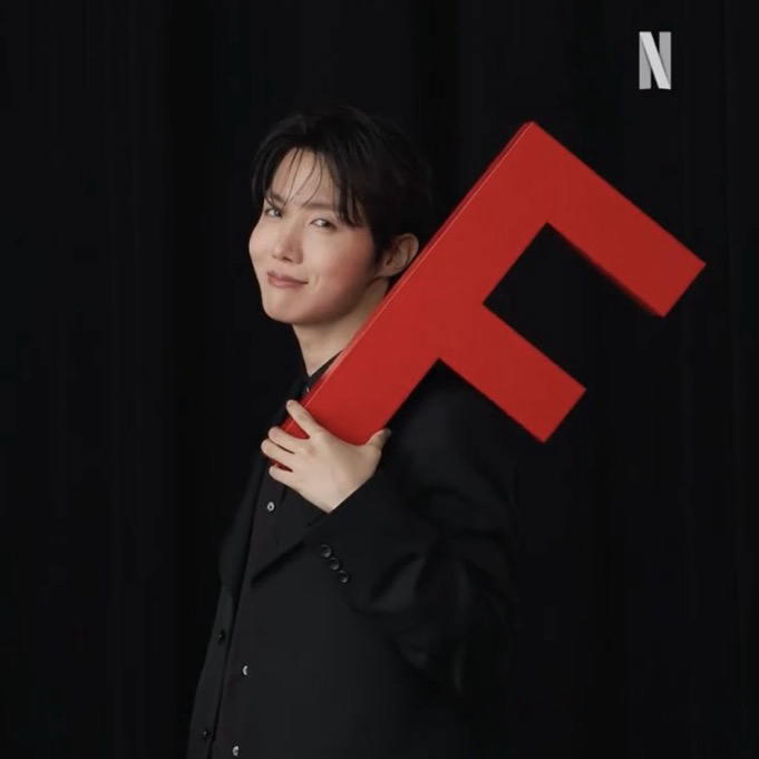 Foto aktivitas terbaru j-hope (BTS)