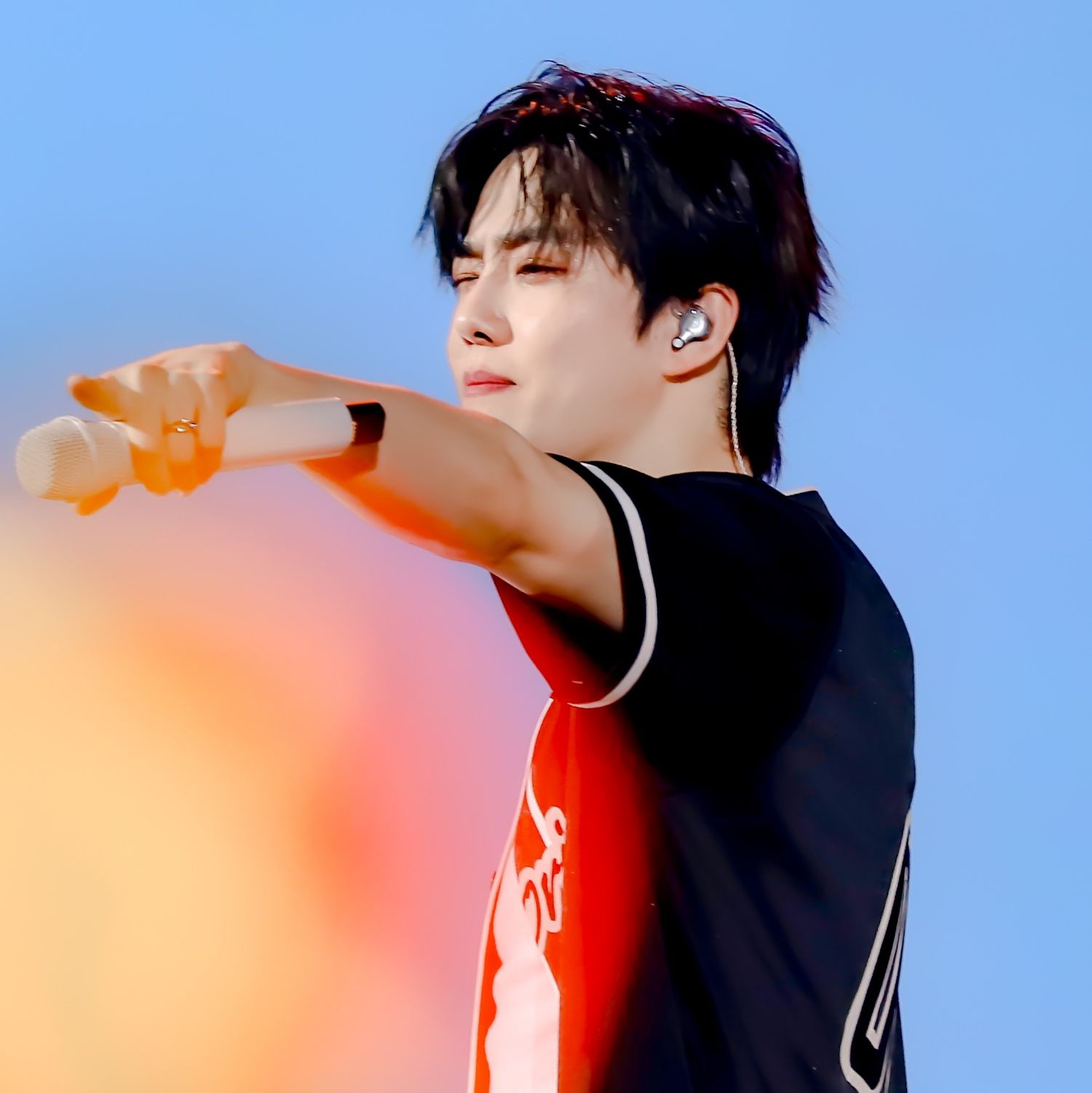 Behind-the-scenes cut of Suho (EXO)