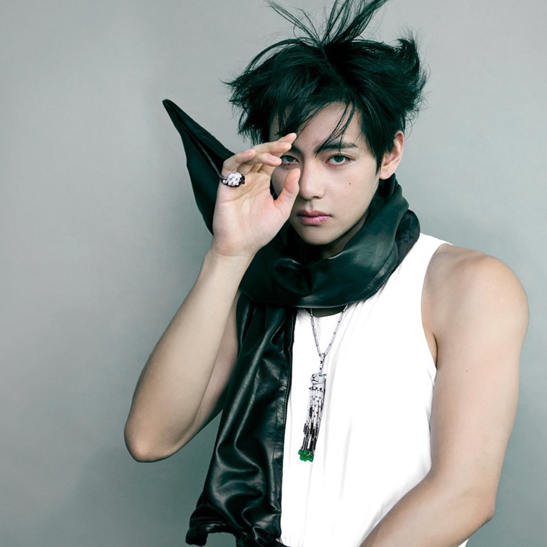 V (防彈少年團)的最新照片