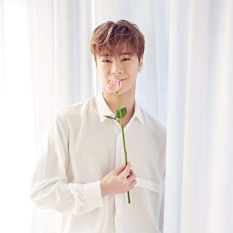 Latest photo of Moonbin (ASTRO)