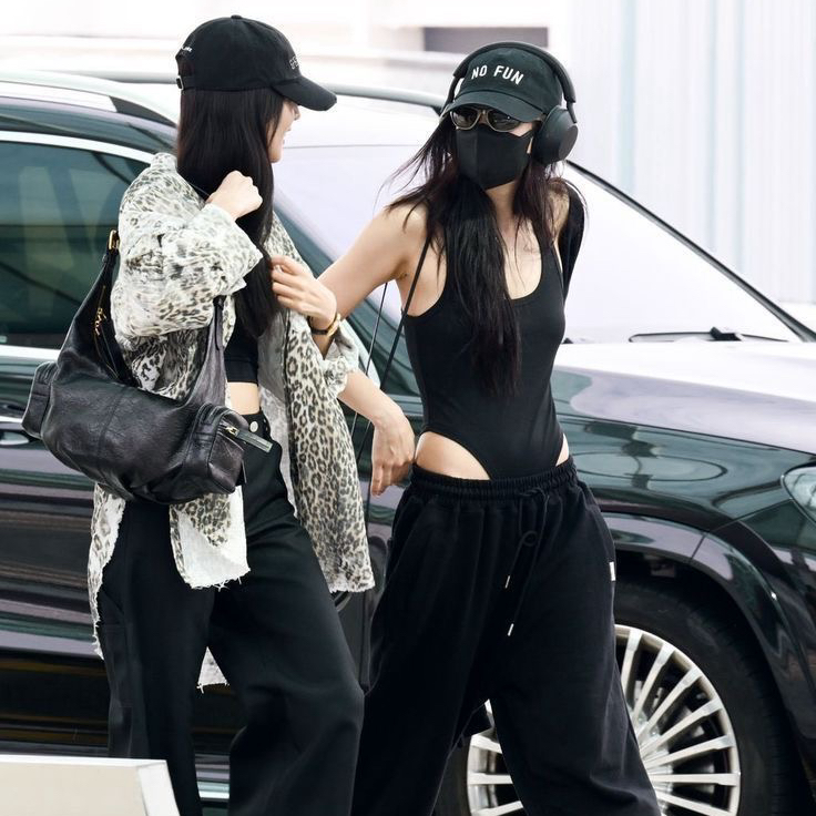 BLACKPINK의 비하인드 컷