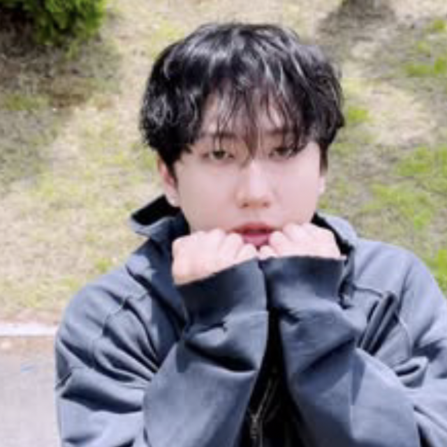 Behind-the-scenes cut of Stray Kids