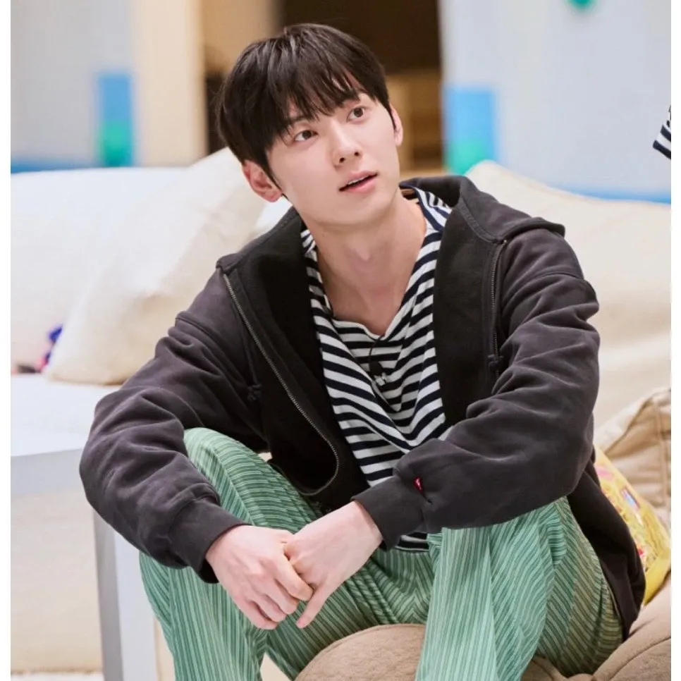 Latest photo of Hwang Minhyun