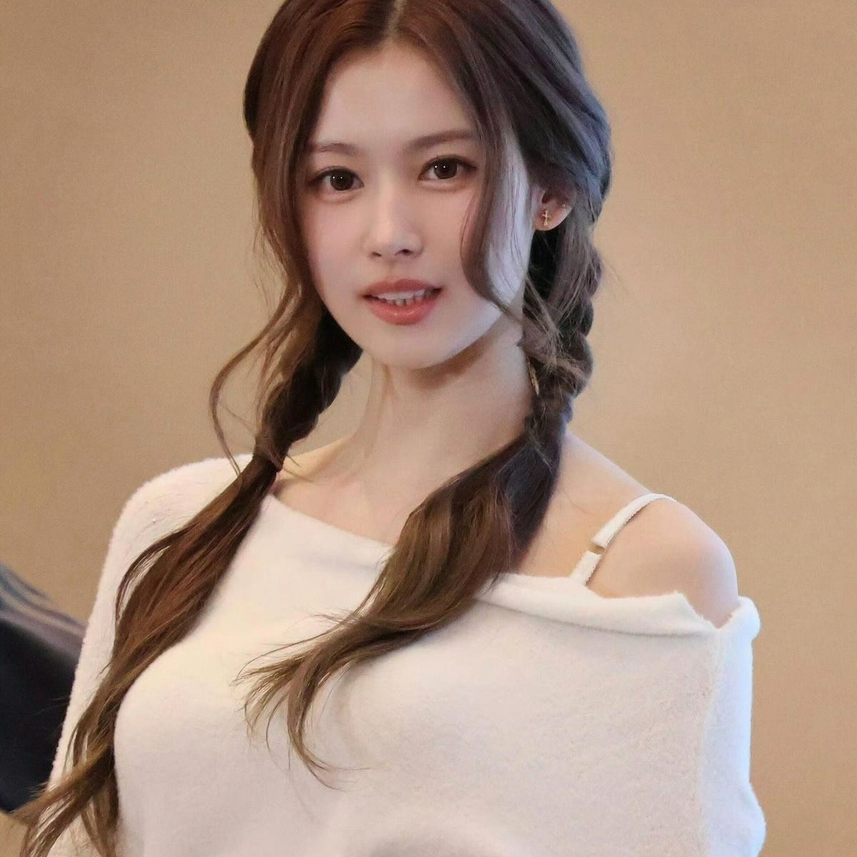 Sana (TWICE)的幕後花絮