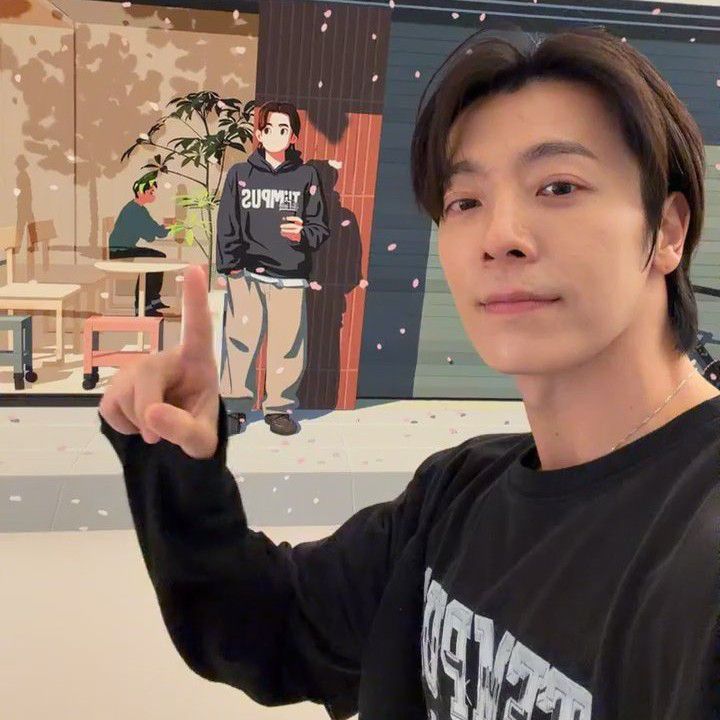 Recent activity shot of Donghae (Super Junior)