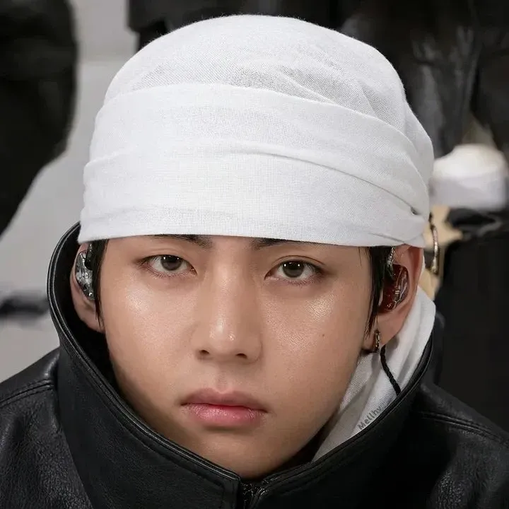 Latest photo of V (BTS)