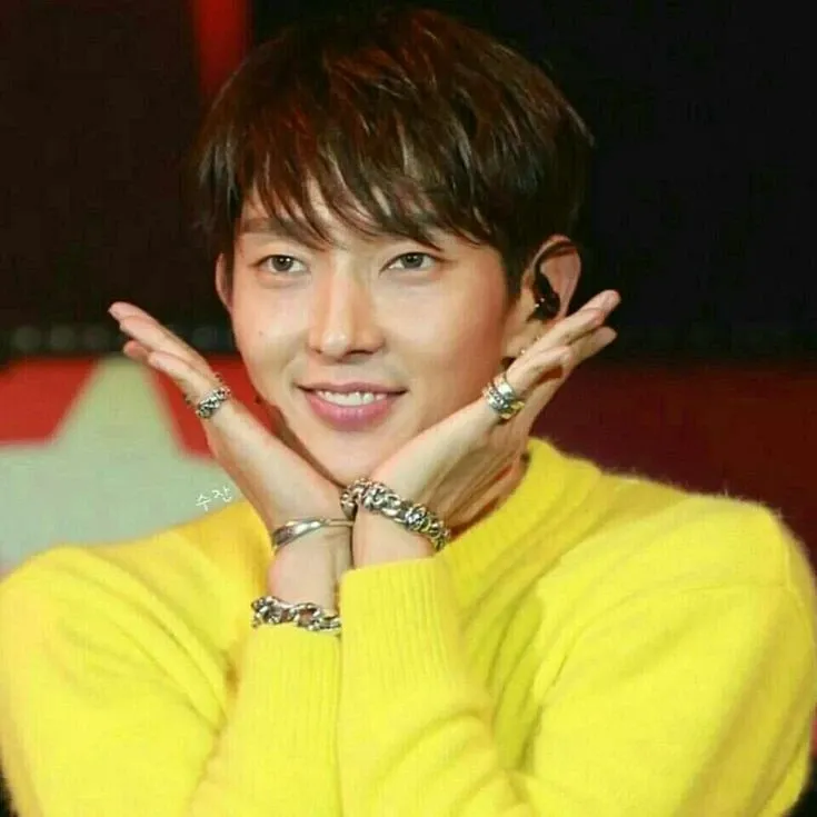 弘中 (ATEEZ)的幕后花絮