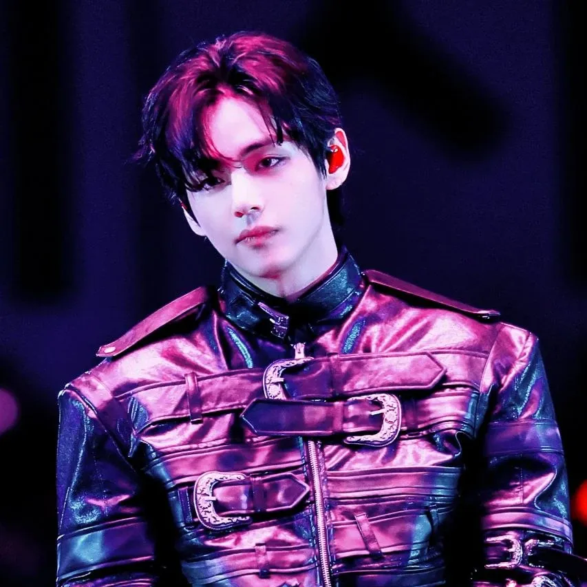 Foto terbaru V (BTS)