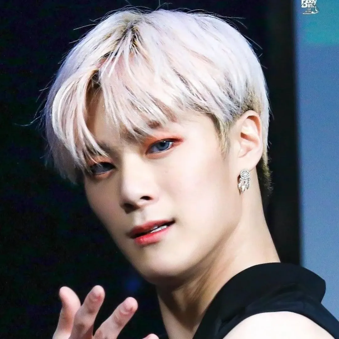 Recent activity shot of Moonbin (ASTRO)