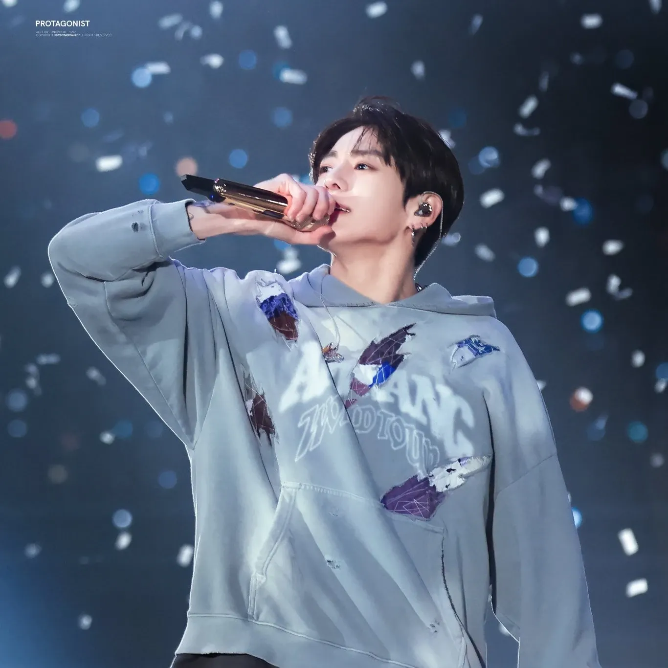 Foto aktivitas terbaru Jungkook (BTS)