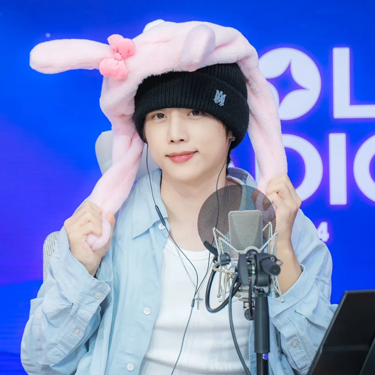 Behind-the-scenes cut of Sunwoo (THE BOYZ)