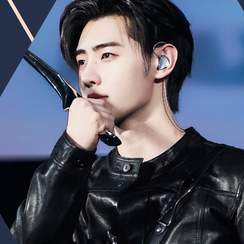 ソンフン (ENHYPEN)の最新写真