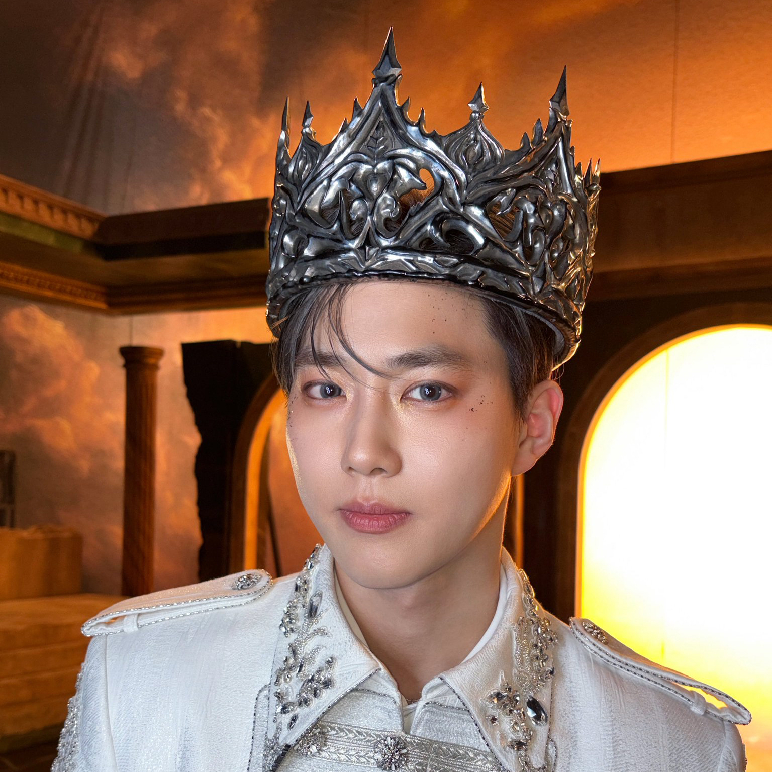 Behind-the-scenes cut of Suho (EXO)