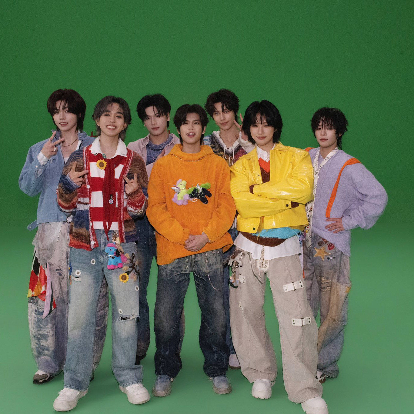 Behind-the-scenes cut of NexT1DE